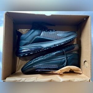 Shoes for Crews Black Sneakers US Women’s 10 Brand New